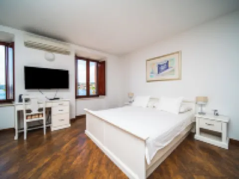 Apartments Villa Riva Hotels in Slano