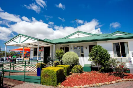 Big4 Traralgon Park Lane Holiday Park Отели в г. Траралгон