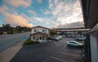 Days Inn by Wyndham Monterey Downtown - parking