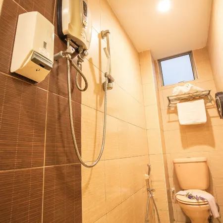Lavender Inn Permas Jaya Отели в г. Масаи