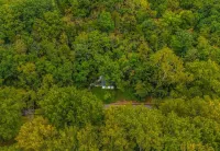 Elevated Potomac River Retreat - King Suite - River Front - Large Screened Porch