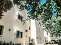 Viento Suites Cancún Hotels near Call Center