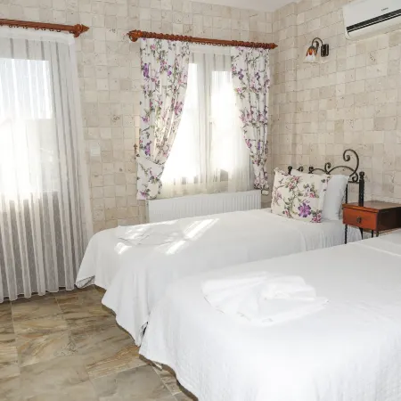 Villa Lotus Konuk Evi