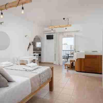 Aqua Naxos Apartments & Suites Rooms