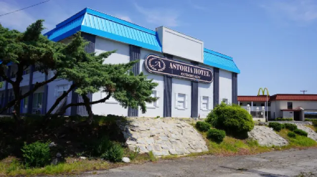 Astoria Hotel West