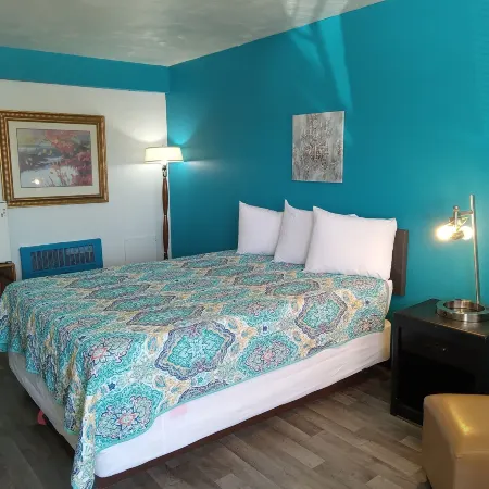 Capri Motel