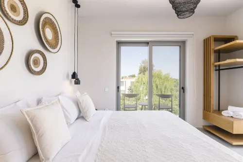 Allure Retreat Villa Hotels in Frini