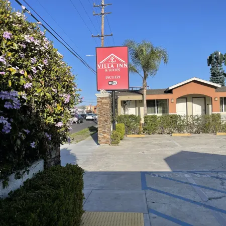 Villa Inn & Suites