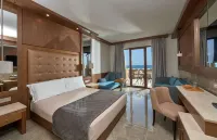 Mediterranean Village Hotel & Spa - Balkon