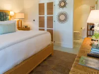 Eleven Bahama House Hotels in Dunmore Town
