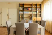 Family Elegant Apartment by Wonderful Italy