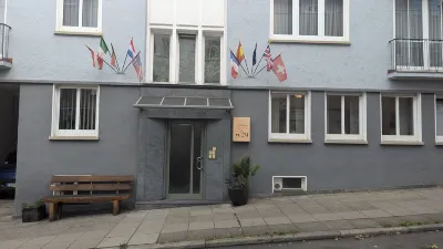 โฮเทล เกสต์เฮาส์ ซีเกลอร์ โรงแรมใกล้VfB Stuttgart Stadion GmbH