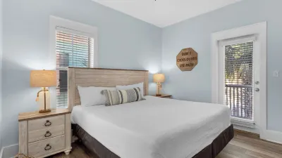 Dog Friendly @ Bungalows at Seagrove; 2 Blocks to Beach ~ Overlooks Pool/Spa Hotels in Seaside