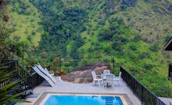 Ella Deck Resort