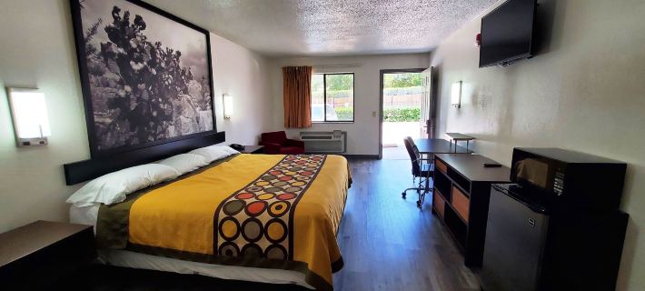 Highland Inn Hotels in Arlington