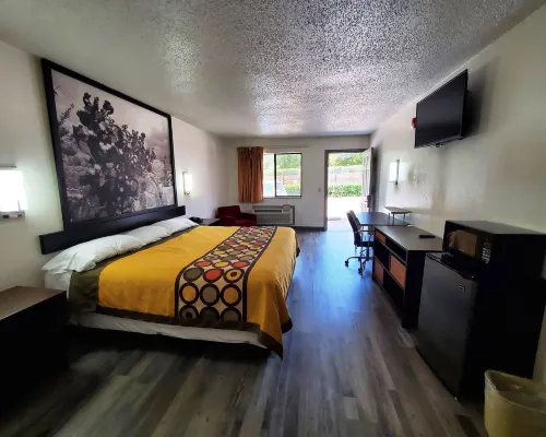 Highland Inn Hotels in Arlington