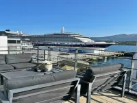 Brosundet Balcony Bliss, EV Garage, Supermarket Next Building Hotels in Alesund