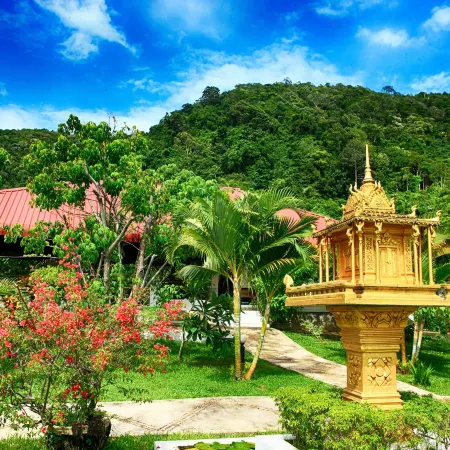 Q Bungalows