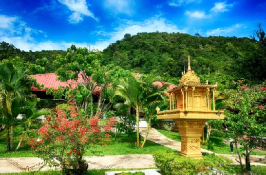 Q Bungalows Hotels in 