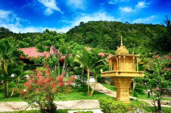 Q Bungalows