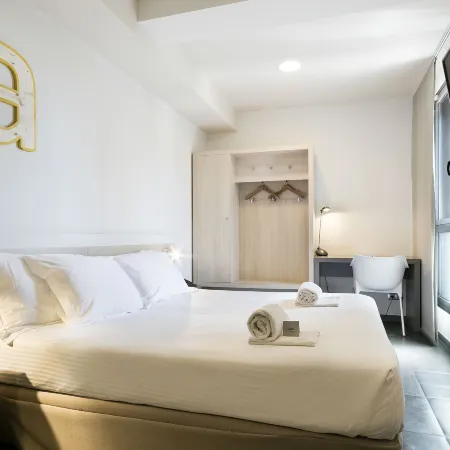 Hotel Acta Laumon Отели рядом с достопримечательностью «Станция метро Maragall »