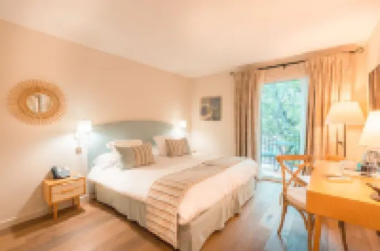 Hotel Spa & Restaurant Cantemerle