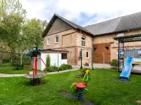Lake View Apartment in Klein Pravtshagen Near Seabeach with Garden
