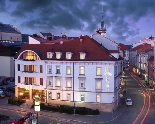 Hotel Trinity Hoteles cerca de Plaza Horní