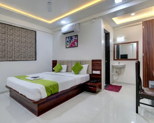สเตย์เบิร์ด - เนสต์, คาราดี โรงแรมใกล้อมโนรา มอลล์