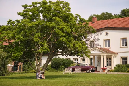 Relais & Châteaux Gutshaus Stolpe Отели в г. Мурхин