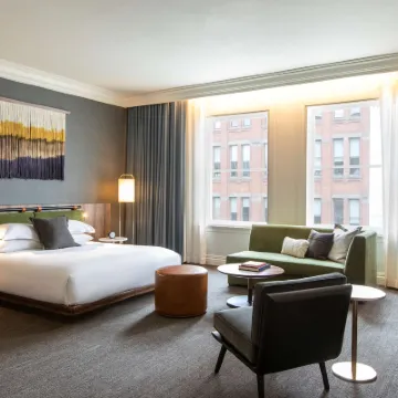 The Alexis Royal Sonesta Hotel Seattle Hotels near Pike Place Fish Market