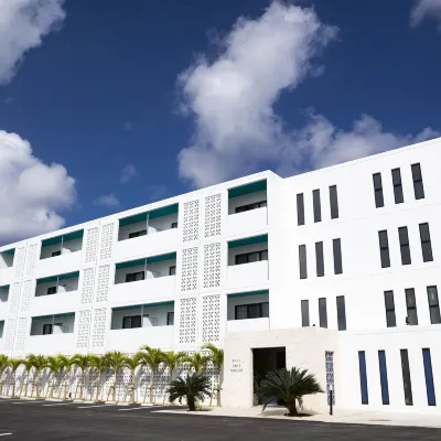 Blue Cove Terrace Hotels near Toriike Pond