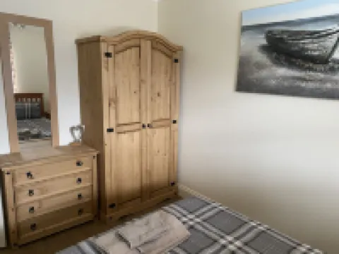 Waterfront House 3 Br Parking St Neots Town Centre