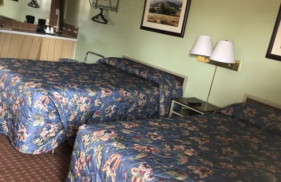 市中心汽車旅館