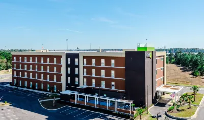 Home2 Suites by Hilton Gulfport I-10 Hotels near Bayou Bluff Tennis Club