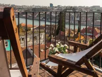 Down2Town B&B Hotels in Miragaia