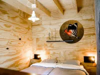 Waterlodge Ljurk in Nes Hotels in Grouw