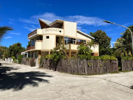 Rindali Maldives Maaenboodhoo Отели в г. Меймбуду