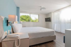 Vista Express Guadalajara Expo SureStay Collection by BW