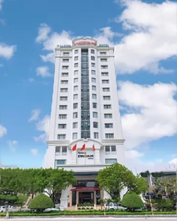 Ha Long Dream Hotel Hotels near Sun World Halong Complex