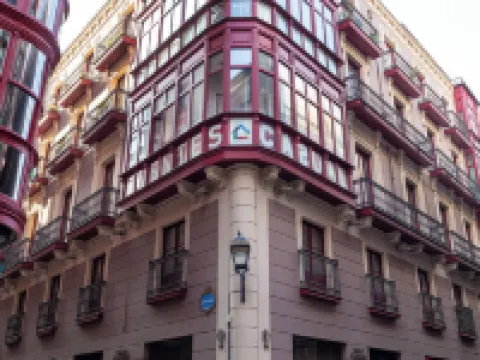 Casual Fuentes Hotels near Bilboko Donejakue Katedrala