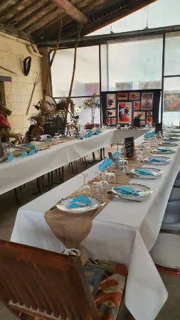 Le Clos des Aramons Отели в г. Кальвисон