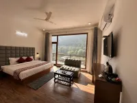 Gezellig Inn - Magic Mountain Hotels near SANDHYA HOME STEY RASOL
