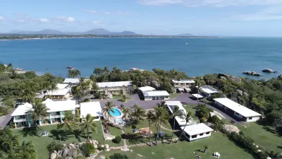 Whitsunday Sands Resort Hotels near Dog-off-leash Beach