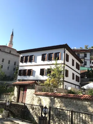 Çamlıca Konak Çarsı - 2-Star