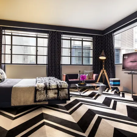 Adelphi Hotel