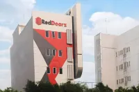 RedDoorz Plus @ Thamrin Hotels in Jakarta