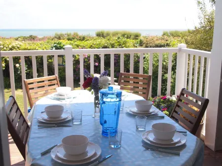 Beach front location, Pet friendly, Full of charachter, Private garden, Sea view