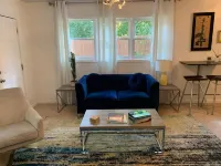 Charming 2-bedroom cottage near Atlanta Beltline and Ponce City Market