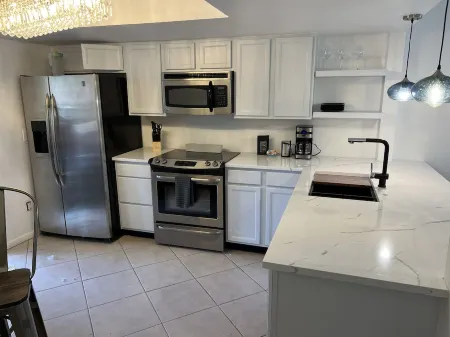 Charming Private Sanctuary Heated Pool & Spa 15